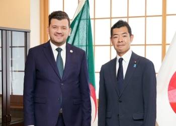 The Minister of Knowledge Economy, Start-ups, and Micro-Enterprises, Mr. Yacine El-Mahdi Oualid, holds a bilateral meeting with the Japanese State Minister for Foreign Affairs, Mr. Tsuji Kiyoto.