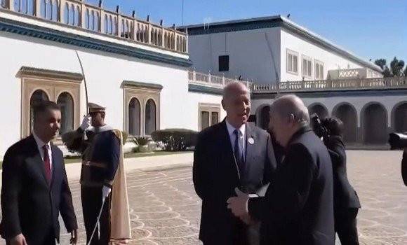 ALGERIA-TUNISIA-LIBYA CONSULTATIVE MEETING: ARRIVAL OF THE PRESIDENT OF THE REPUBLIC IN TUNIS